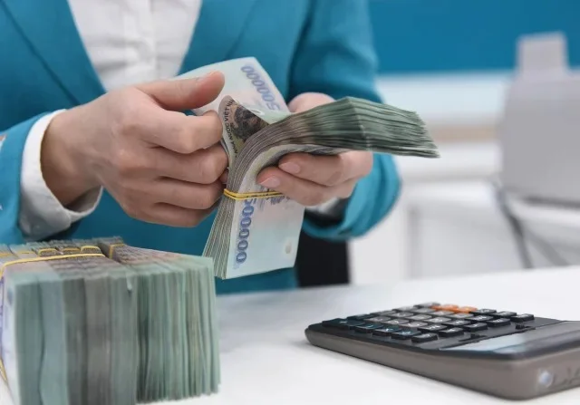 Lãi suất ưu đãi xuống mức 7%: Những đối tượng được vay tiền giá rẻ